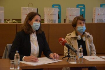 Marijana Krbavac Žulić, ravnateljica GDCK i Irene Deltin, potpredsjednica GDCK